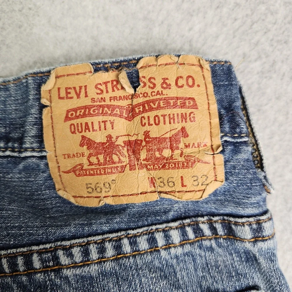 Levi's 569 Jeans Mens 36x32 Blue Denim Medium Wash Casual Loose Fit Straight Leg